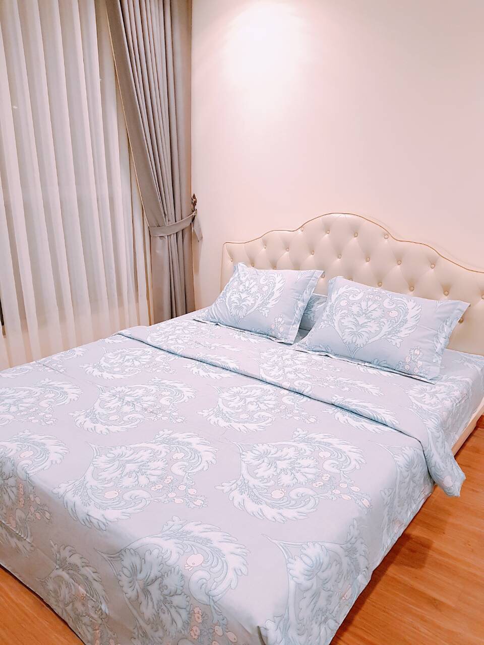 Cho thuê căn hộ 2PN Vinhomes Central Park toà Central 2, diện tích 75m2. Liên hệ 0799693616.Mr Đức